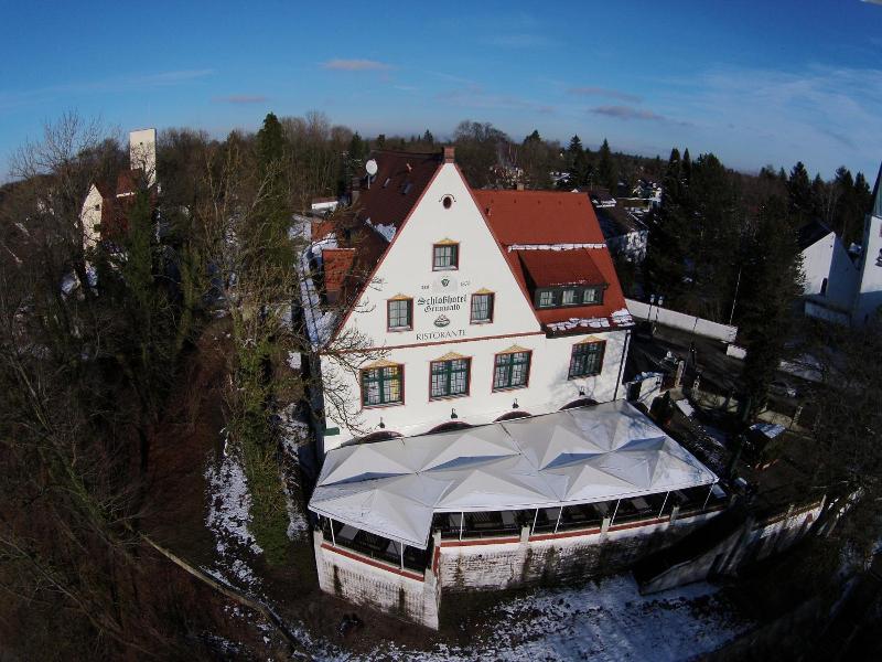 Schlosshotel Grunwald image