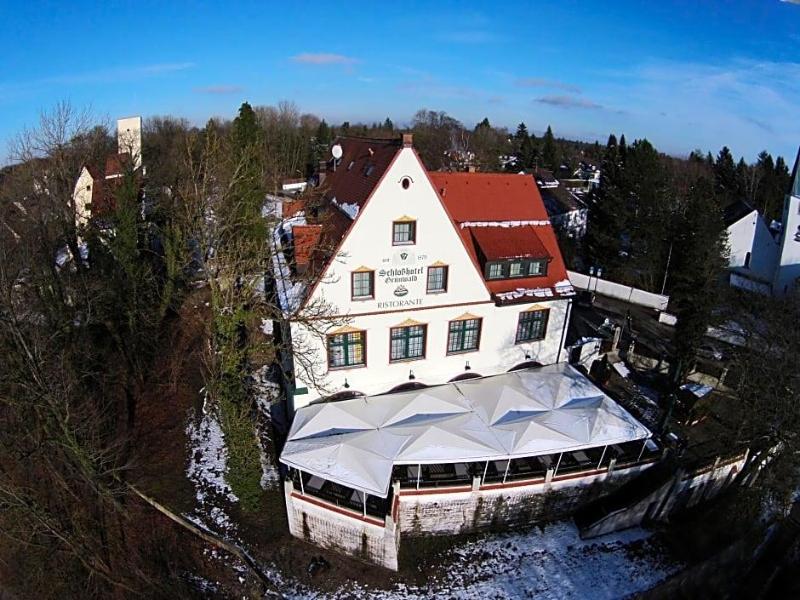 Schlosshotel Grunwald image
