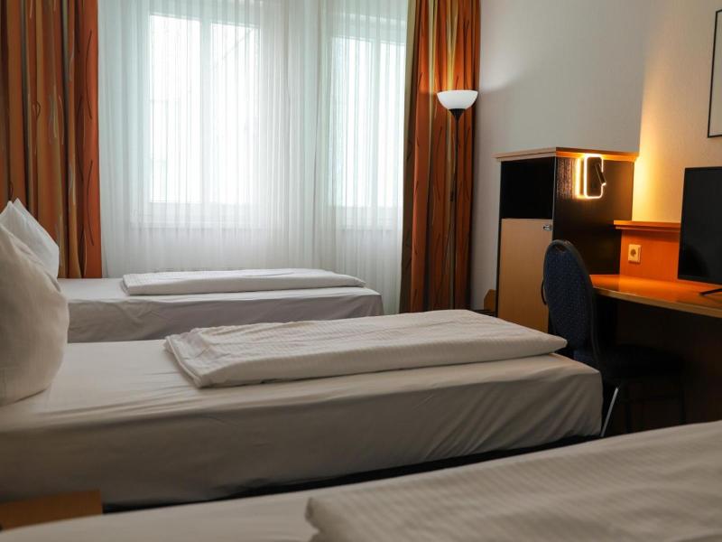 Hotel Sudtor Backnang image
