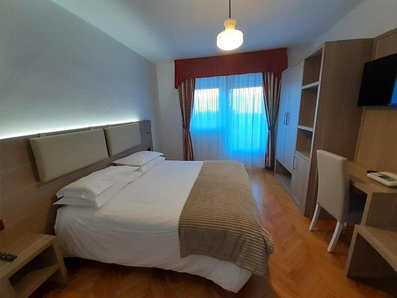 Hotel Dolomiti image