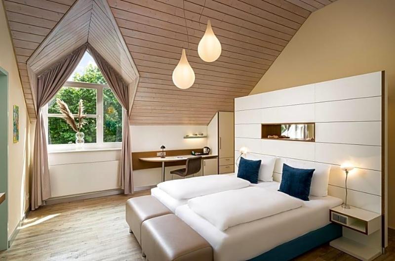 Flussbett Hotel image