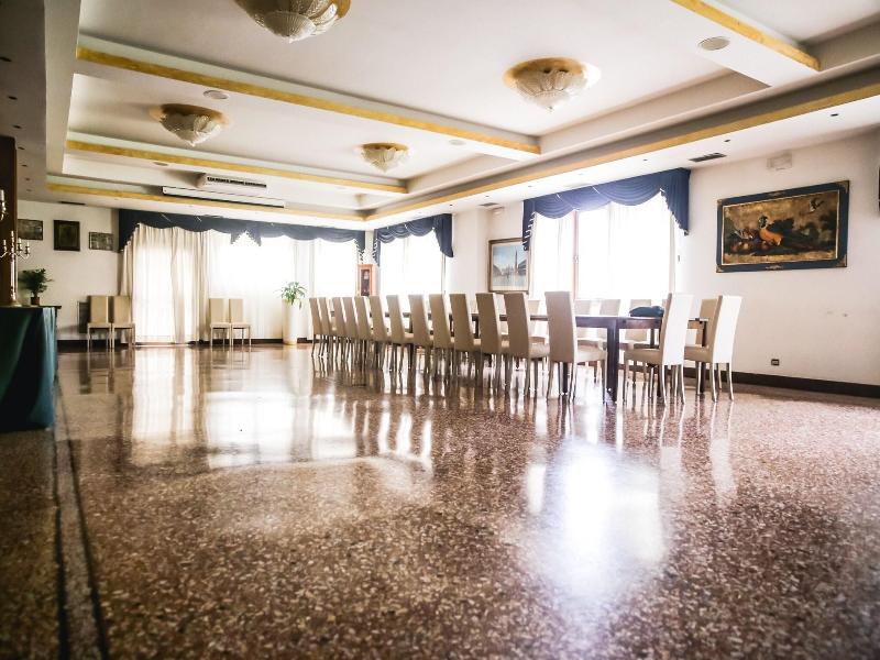 Villa Pigalle image