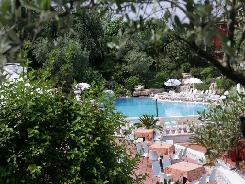 Villa Pigalle image