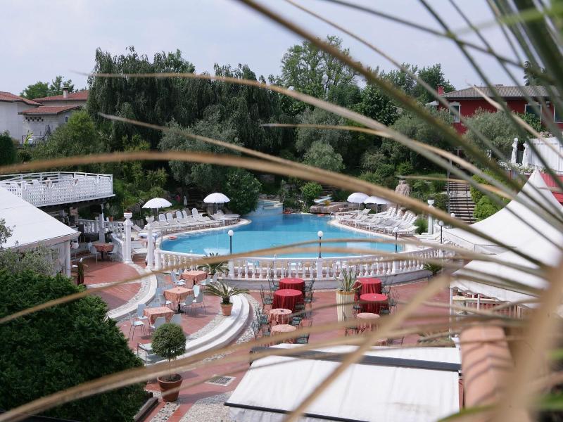 Villa Pigalle image