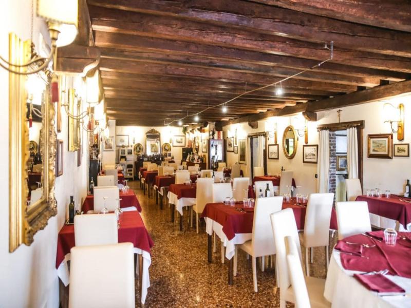 Villa Pigalle image