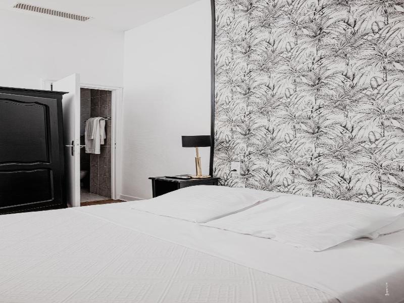 Grand Hotel Moderne Et Pigeon image