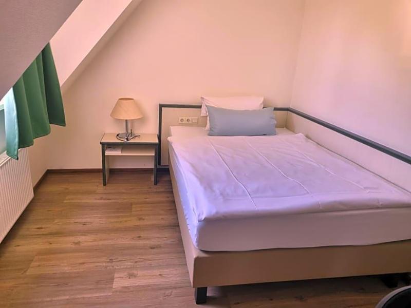 Sportpark Hotel Isernhagen image