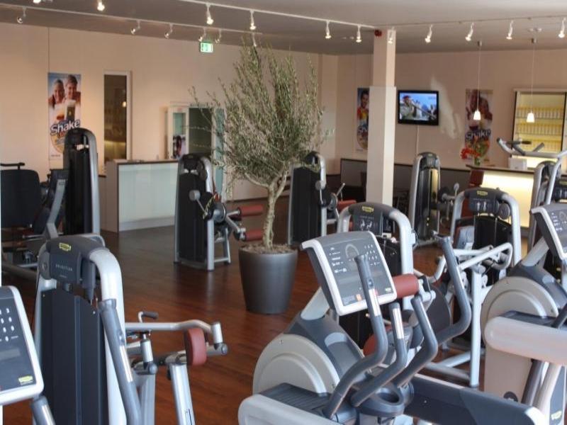 Sportpark Hotel Isernhagen image