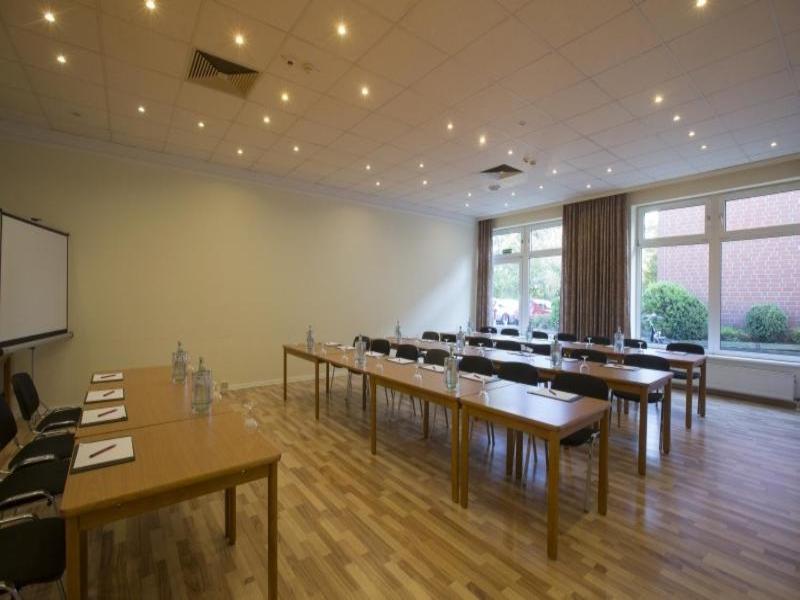 Sportpark Hotel Isernhagen image