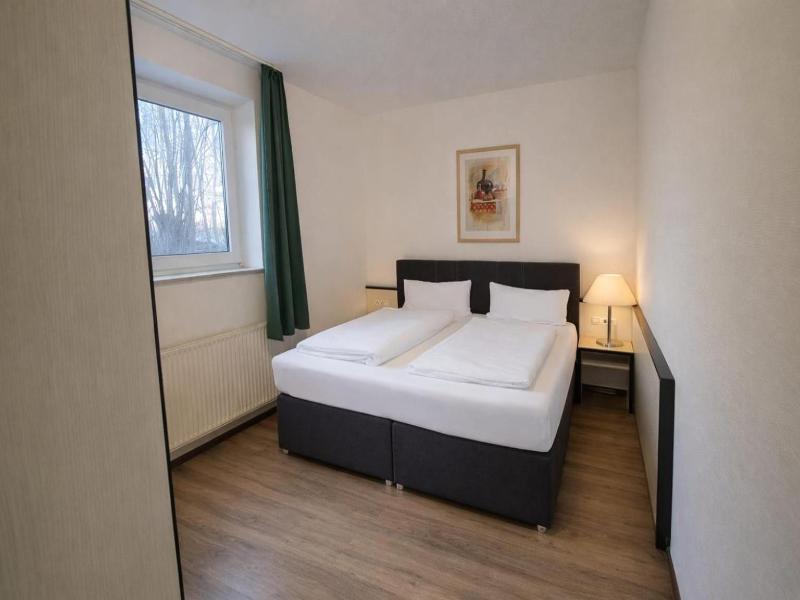 Sportpark Hotel Isernhagen image