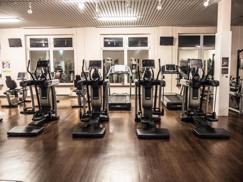 Sportpark Hotel Isernhagen image