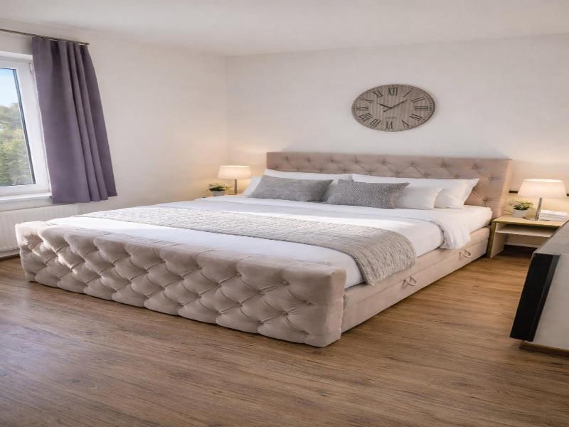 Sportpark Hotel Isernhagen image