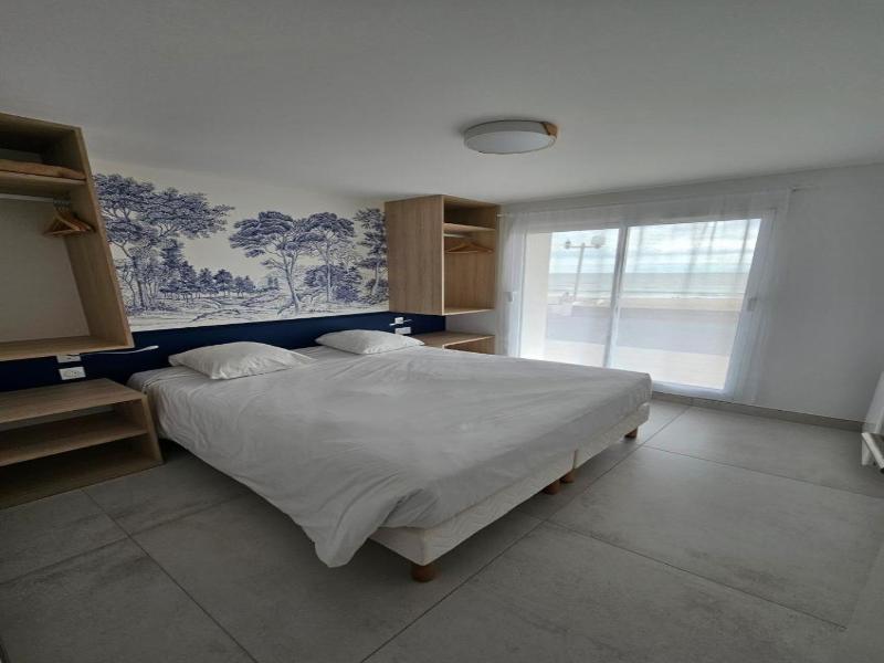 Hotel Les Dunes image