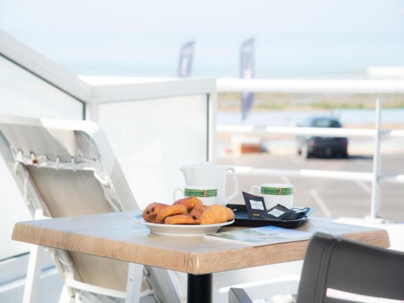 Hotel Les Dunes image