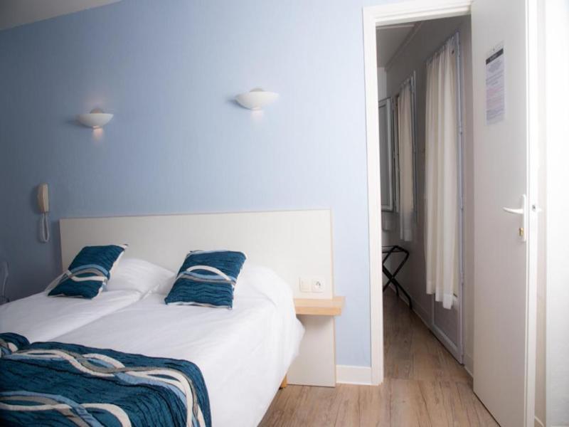 Hotel Les Dunes image