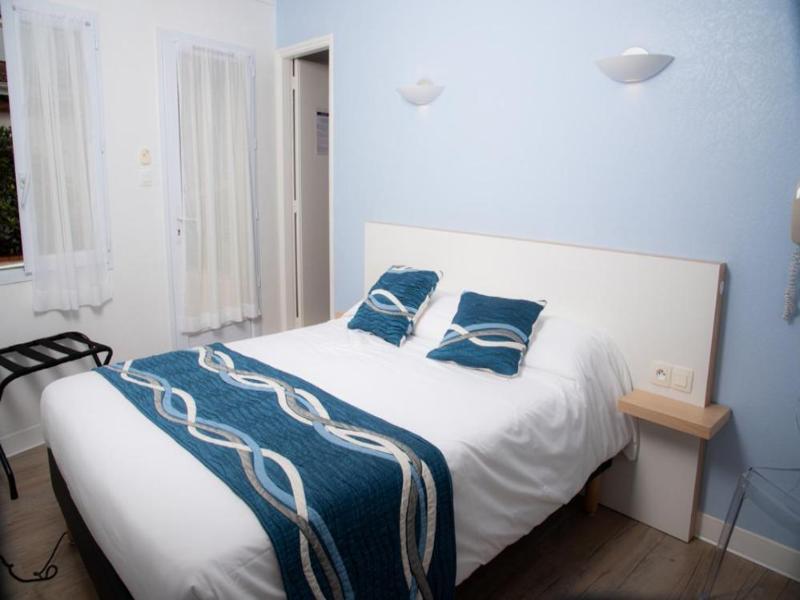 Hotel Les Dunes image