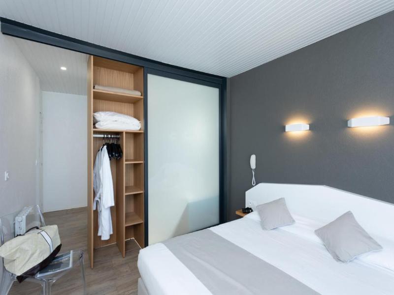 Hotel Les Dunes image