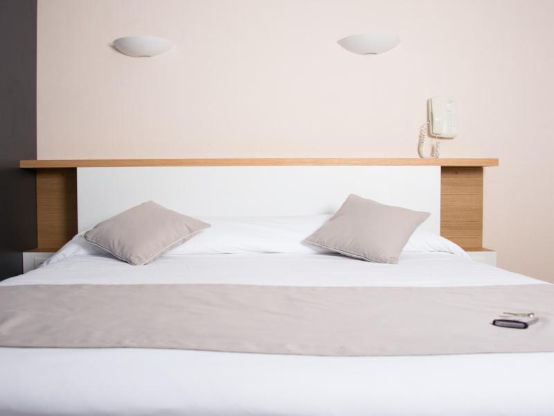 Hotel Les Dunes image
