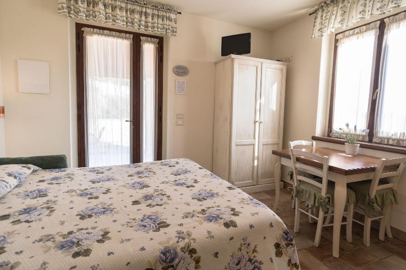 Bed & Breakfast Laura image