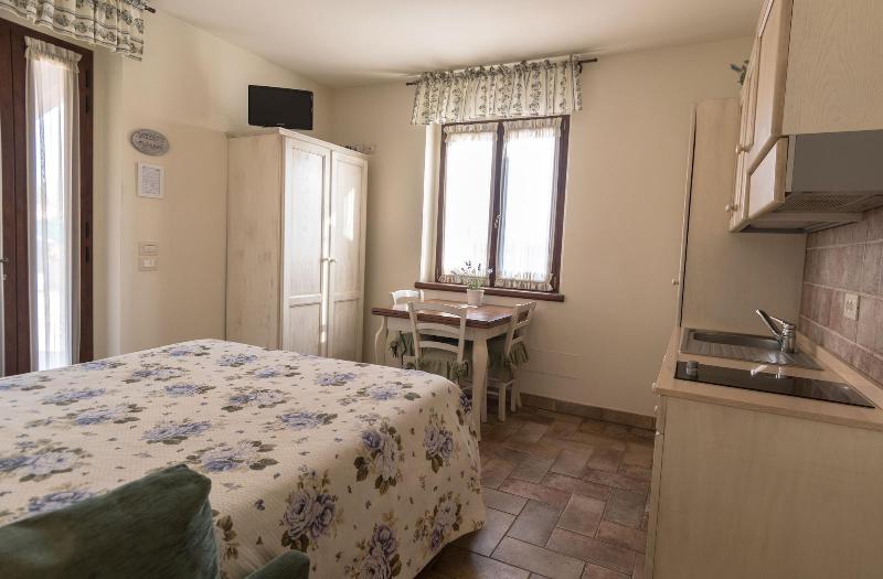 Bed & Breakfast Laura image