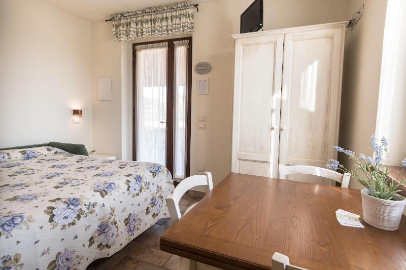 Bed & Breakfast Laura image