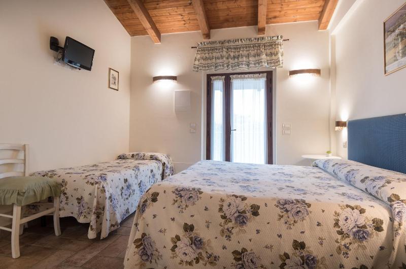 Bed & Breakfast Laura image