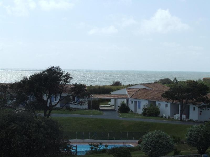 Ile De Lumiere image