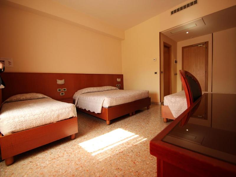 Hotel Oasi Dei Discepoli image