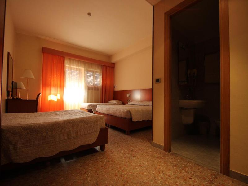 Hotel Oasi Dei Discepoli image