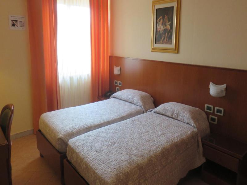 Hotel Oasi Dei Discepoli image