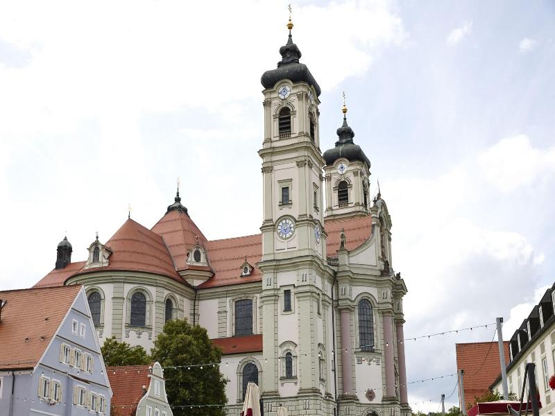 Hotel Hirsch image