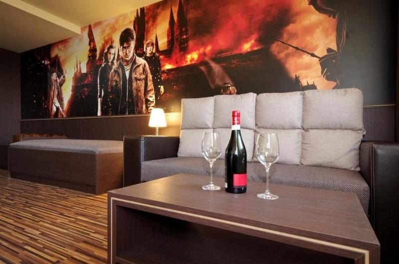 Hotel Corvin image