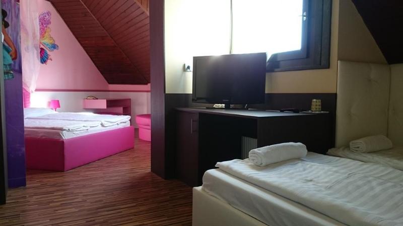 Hotel Corvin image
