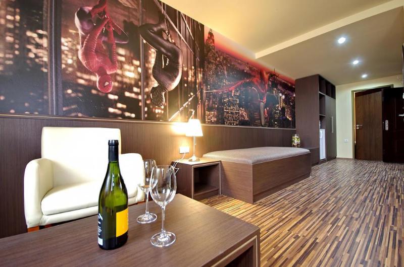 Hotel Corvin image