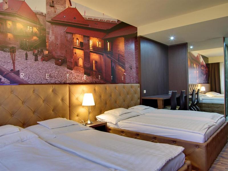 Hotel Corvin image