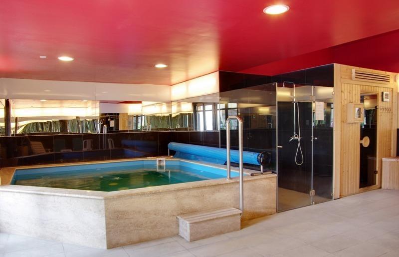 Hotel Corvin image