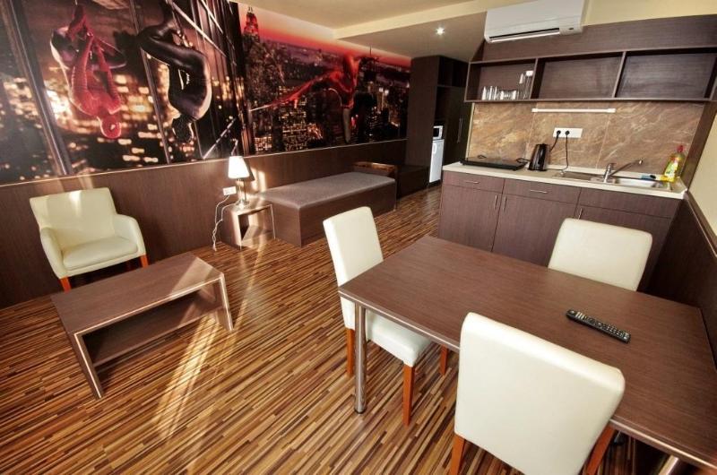 Hotel Corvin image