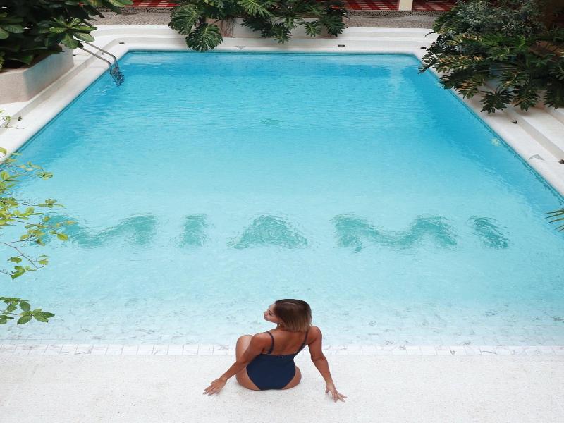 Miami Hotel Sukhumvit Bangkok image