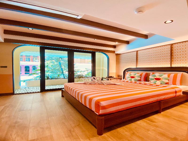 Miami Hotel Sukhumvit Bangkok image