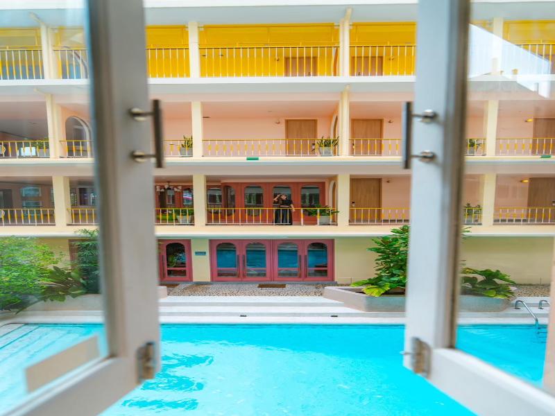 Miami Hotel Sukhumvit Bangkok image