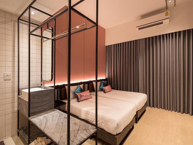 Miami Hotel Sukhumvit Bangkok image