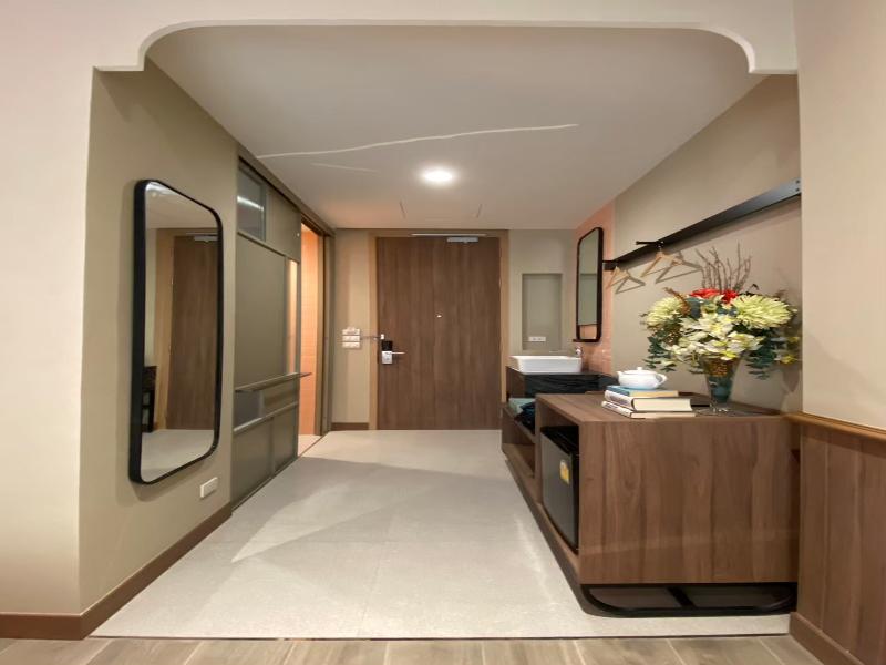 Miami Hotel Sukhumvit Bangkok image