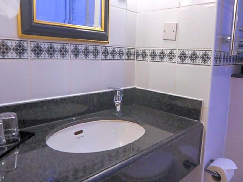George Hotel image