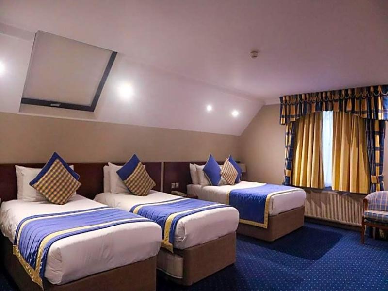 George Hotel image