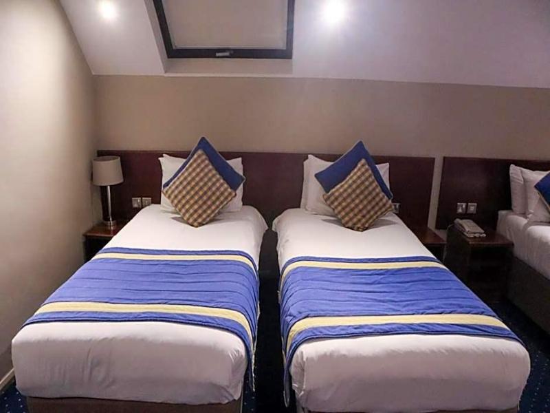 George Hotel image
