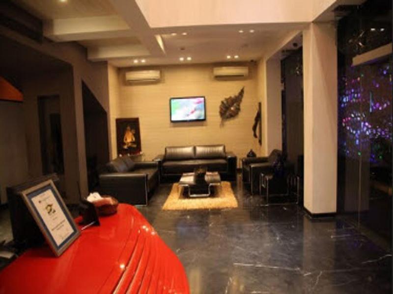 Fahrenheit Hotel image