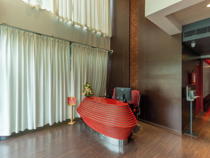 Fahrenheit Hotel image