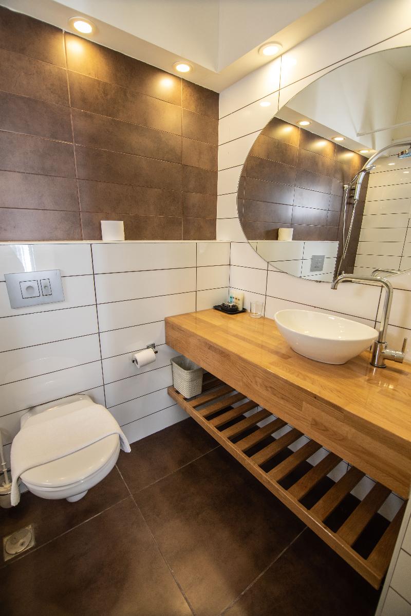 27 Montefiore - Urban ApartHotel TLV image