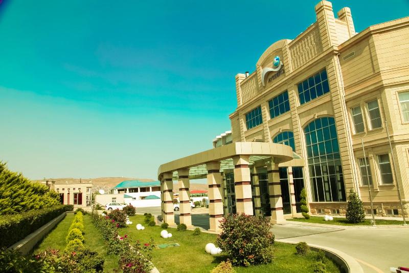 Aysberq Hotel — exterior view