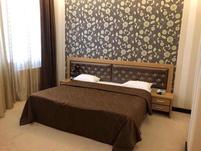 Aysberq Hotel image